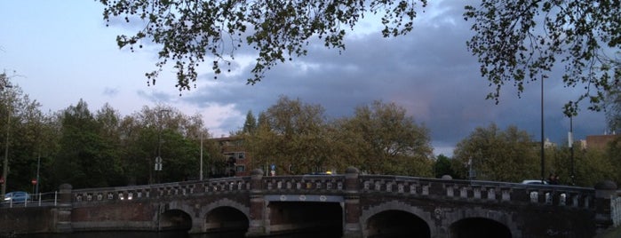 Noorderbrug is one of สถานที่ที่ Theo ถูกใจ.