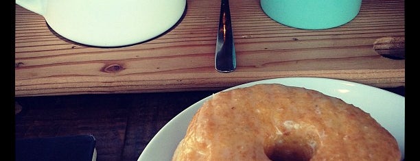 49th Parallel & Lucky's Doughnuts is one of Kits Rules.