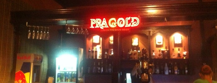 Pragold Pub is one of Tempat yang Disukai Kamil.