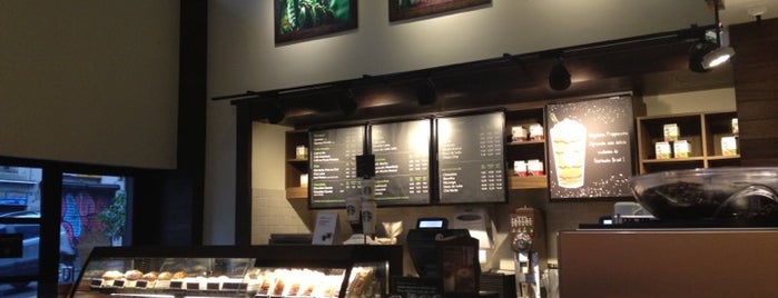 Starbucks is one of Tempat yang Disimpan Fabio.