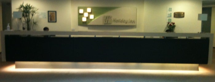 Holiday Inn Hotel & Suites is one of Posti che sono piaciuti a Lupis.