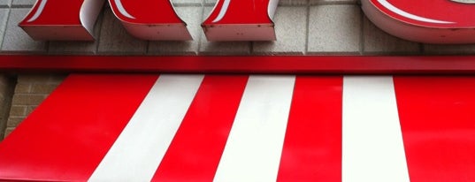KFC is one of Timothyさんのお気に入りスポット.