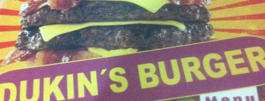 Dukin's Burger is one of Leonardo'nun Kaydettiği Mekanlar.