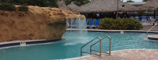 Holiday Inn Key Largo is one of Locais curtidos por Robin.