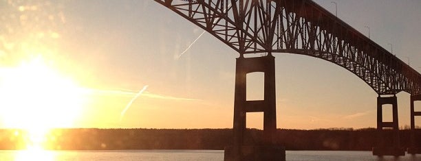 Kingston-Rhinecliff Bridge is one of สถานที่ที่ ᴡ ถูกใจ.