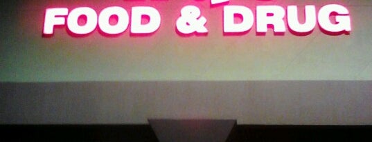 Fry's Food Store is one of Tempat yang Disukai Jennifer.