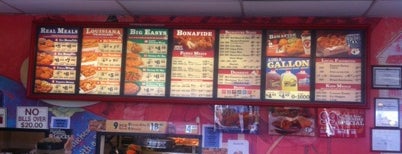 Popeyes Louisiana Kitchen is one of Lugares favoritos de Erik.