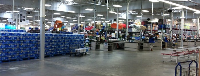 Sam's Club is one of Kelvin’s Liked Places.