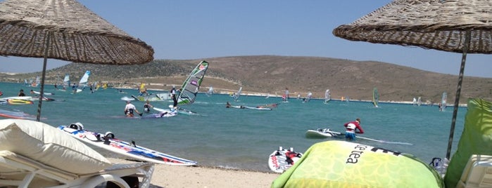 Bu Bi Sörf Okulu is one of Alaçatı'nın En İyileri / Best of Alacati.