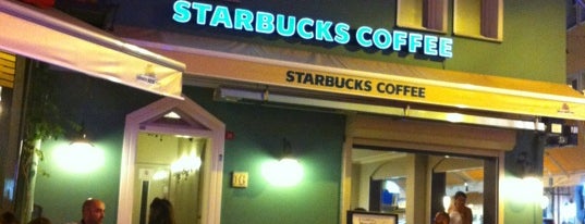 Starbucks is one of Orte, die Samet gefallen.