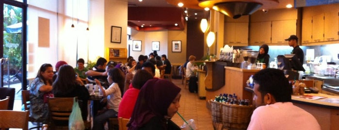 Starbucks is one of Edwinさんのお気に入りスポット.