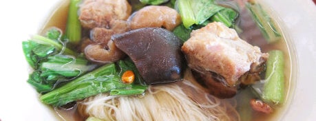 กาแฟสวนจันทน์ is one of Top picks for Ramen or Noodle House.