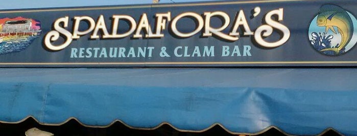 Spadafora's Restaurant And Clam Bar is one of Meghan'ın Kaydettiği Mekanlar.