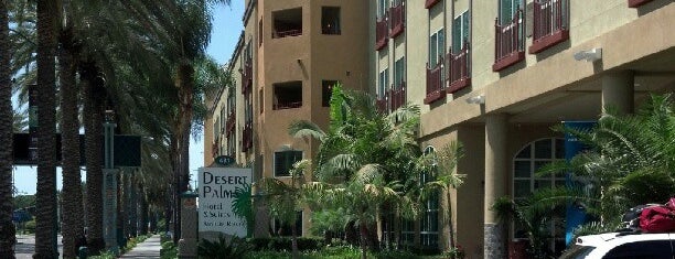 Desert Palms Hotel and Suites is one of Tempat yang Disukai Melanie.