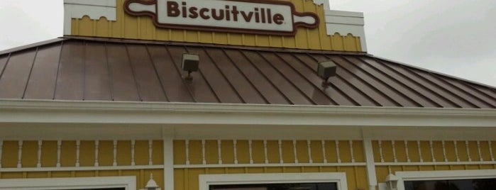 Biscuitville is one of Lugares favoritos de Lizzie.