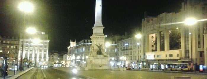 Площадь Рештаурадориш is one of ATRAÇÕES da Grande Lisboa.