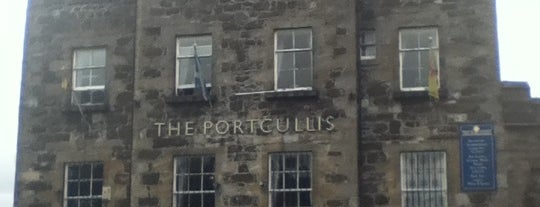 The Portcullis is one of Lieux qui ont plu à Mike.