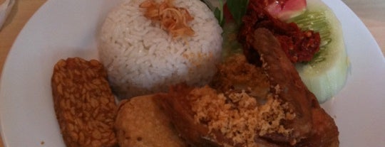 Ayam Goreng Kalasan is one of All about Foods & Drinks.
