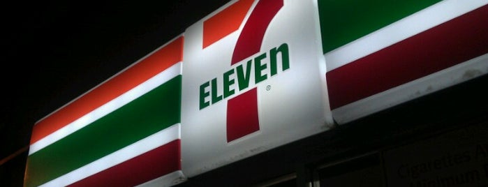 7-Eleven is one of Orte, die Tracey gefallen.