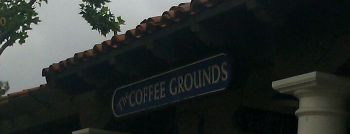 The Coffee Grounds is one of Kelly💕🍓'ın Kaydettiği Mekanlar.