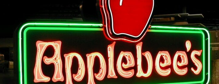 Applebee's is one of Locais curtidos por Pablo.