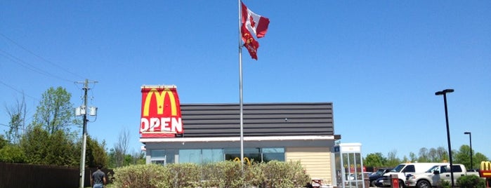 McDonald's is one of Lugares favoritos de Bart.