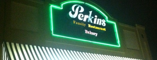 Perkins Restaurant and Bakery is one of Tempat yang Disukai Jennifer.
