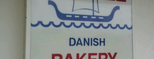 O&H Danish Bakery is one of Tempat yang Disukai Chuck.