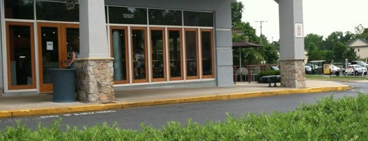 Chipotle Mexican Grill is one of Rob 님이 좋아한 장소.