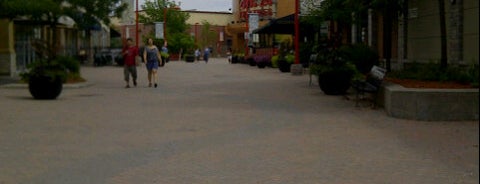 Kanata Centrum is one of Orte, die Melissa gefallen.