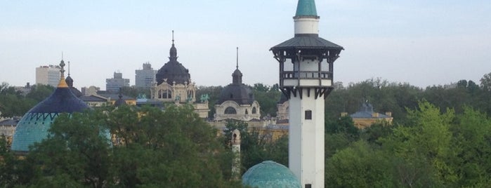 Budapest Zoo is one of StorefrontSticker #4sqCities: Budapest.