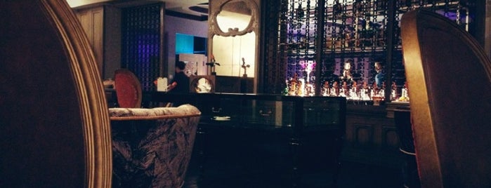 Boudoir Lounge Sofitel is one of Martin : понравившиеся места.