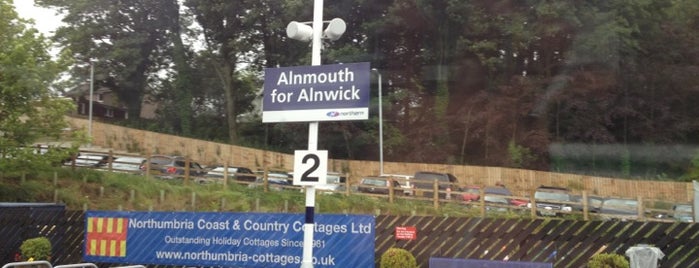 Alnmouth Railway Station (ALM) is one of Orte, die Justin Eats gefallen.
