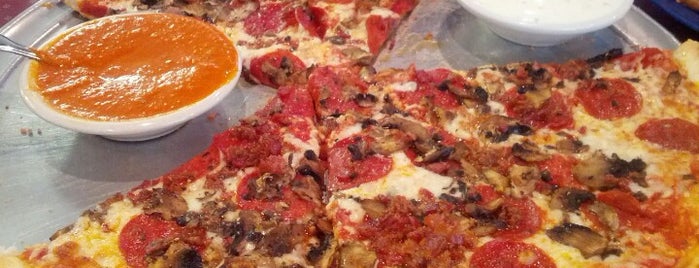 Antonio's Pizza & Pasta is one of Mike : понравившиеся места.