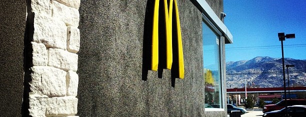 McDonald's is one of Davidさんのお気に入りスポット.