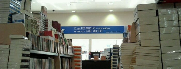Casa Del Libro is one of Rocioさんのお気に入りスポット.