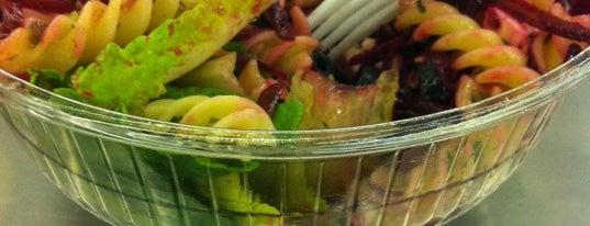 Day Light Salads is one of Lugares favoritos de Hilda.