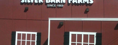 Silver Barn Farms is one of Lieux qui ont plu à Kimmie.