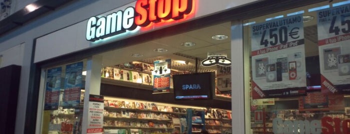 GameStop is one of Mauiさんのお気に入りスポット.