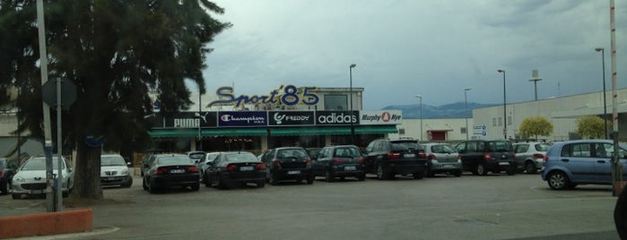 Sport '85 is one of สถานที่ที่ Michal ถูกใจ.