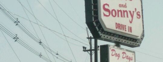 Boots’ & Sonny’s Drive In is one of Tempat yang Disukai Rhea.