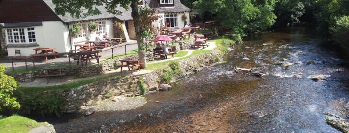 Fingle Bridge Inn is one of 25 Pubs You Must Drink In Before You Die.