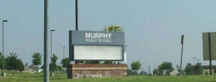 Murphy Middle School is one of Tempat yang Disukai Chuck.