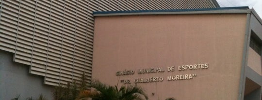 Ginásio Municipal de Esportes de Sorocaba is one of Tempat yang Disukai Adriano.