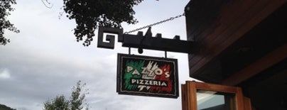 Pazzo's Pizza is one of Locais curtidos por Vitamin Yi.