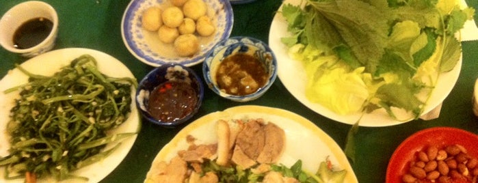 Huong Xua is one of For Foodie in Saigon.