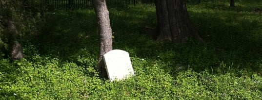 Mitchell Patterson grave site is one of Orte, die Boog gefallen.