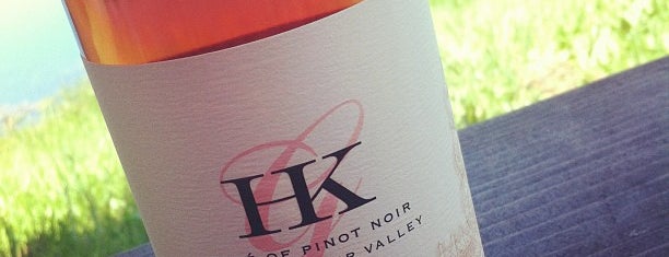 HKG Estate Wines is one of Lugares favoritos de Natasha.