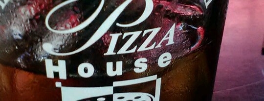 Pizza House is one of สถานที่ที่ Brian ถูกใจ.