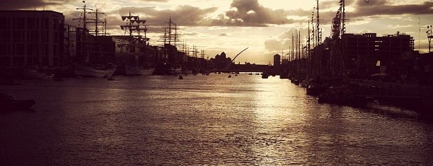 Wheel of Dublin is one of Dublin To Do (2012 & 2014).